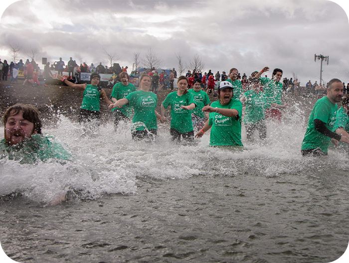 Oregonians CU staff participating in the 2016 Polar Plunge